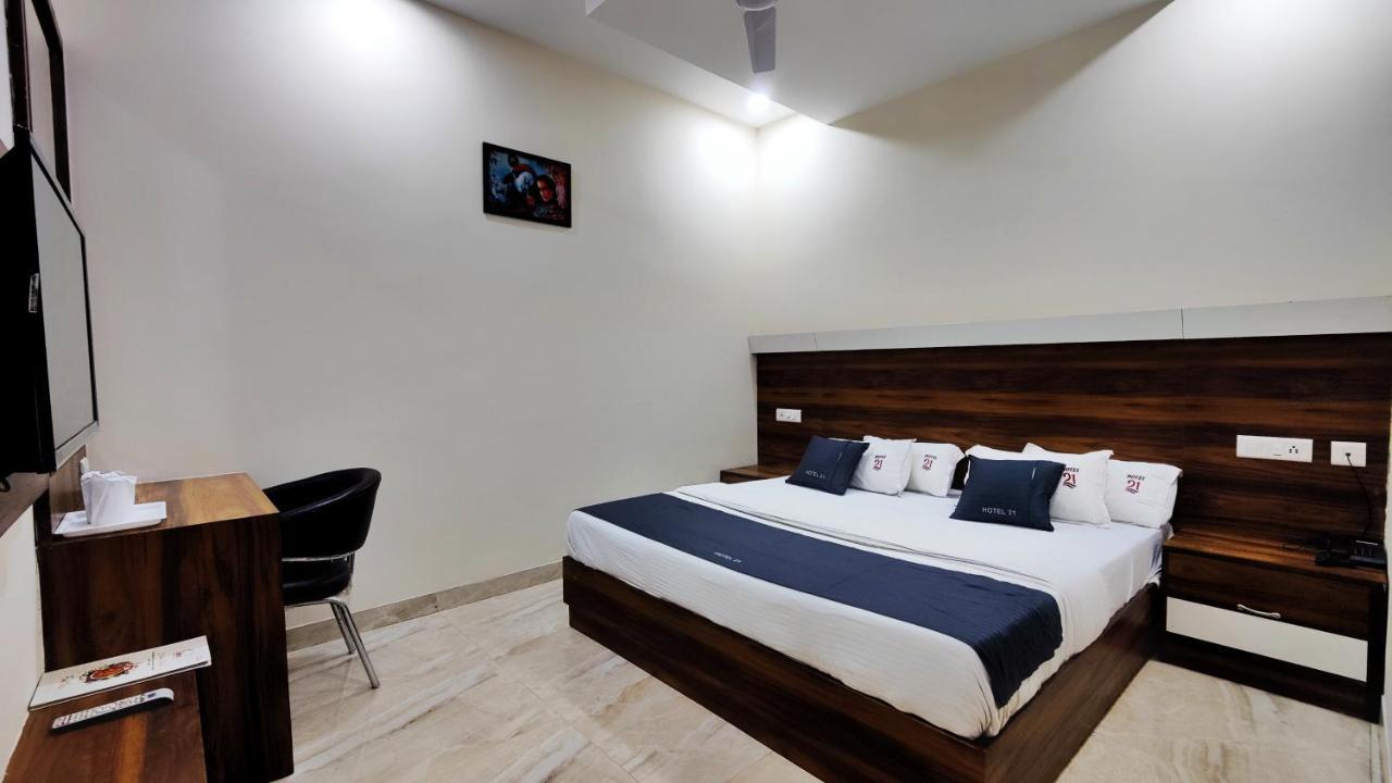 Hotel 21 Next To Chd Railway Station Chandīgarh Dış mekan fotoğraf